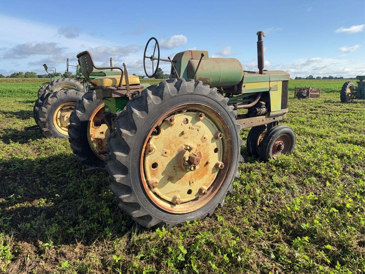 john-deere-520-image-4