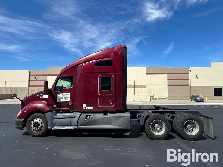 2021-kenworth-t680-image-8