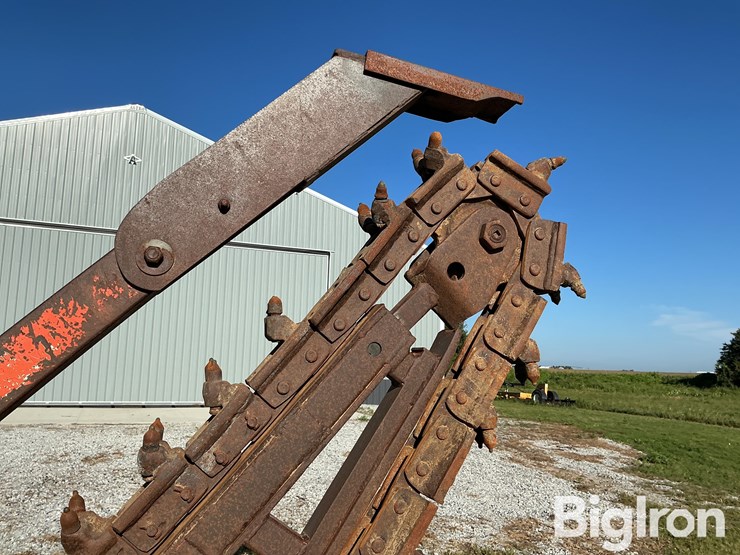 ditch-witch-r65-2-image-18