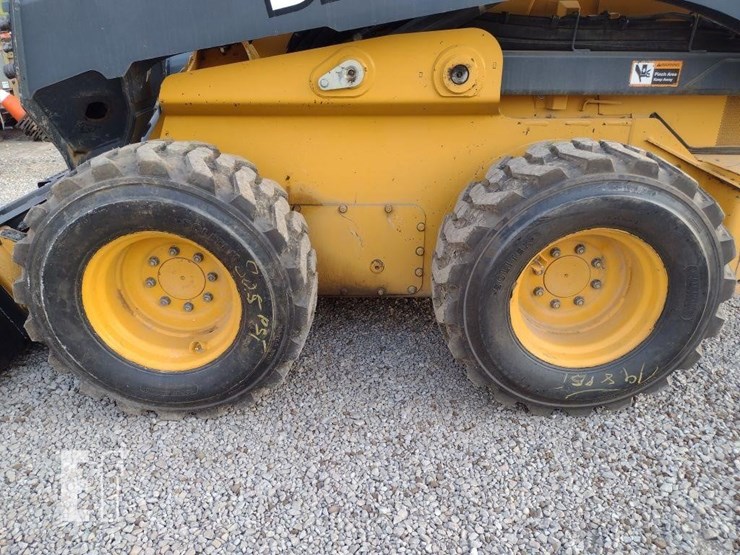 2019-deere-332g-image-13