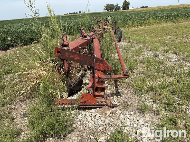 international-720-image-2