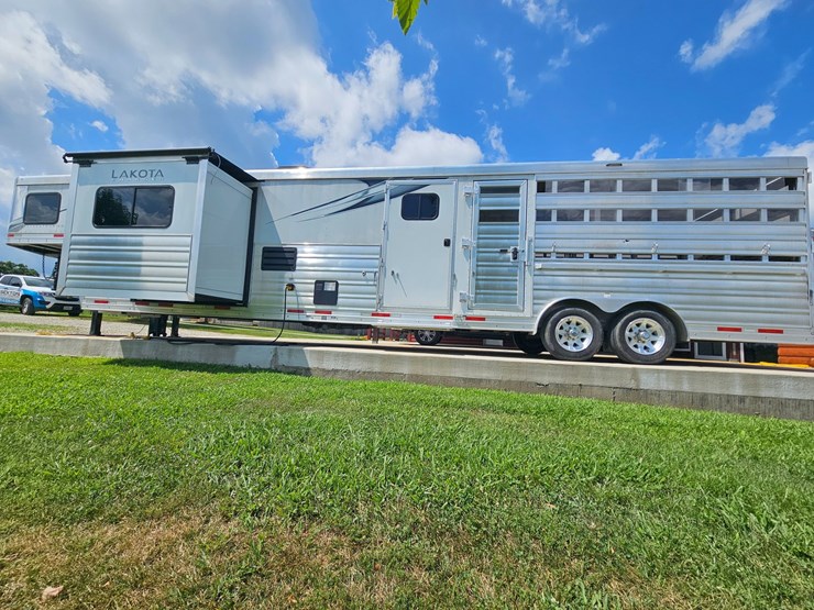 #21371-•-2021-lakota-charger-trailer-image-9