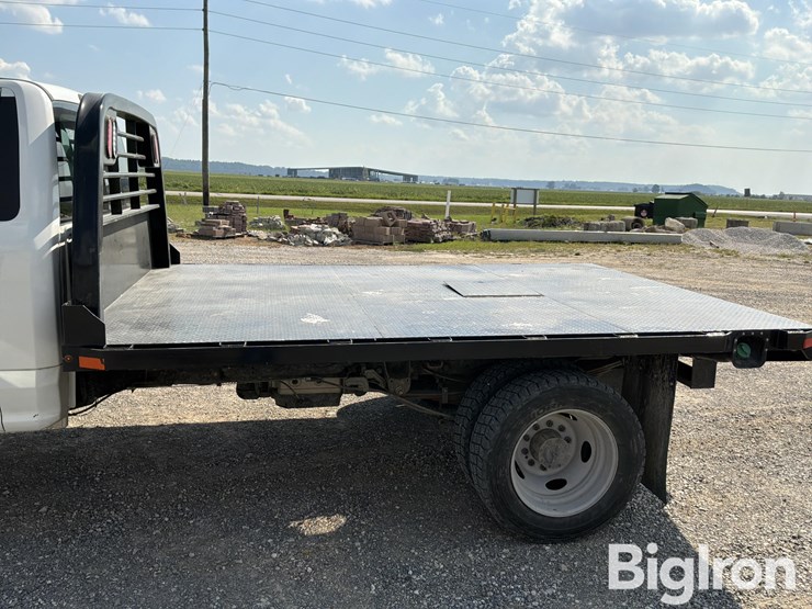 2017-ford-f550-xl-image-14