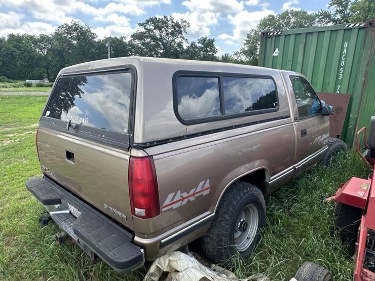 1997-gmc-1500-image-3