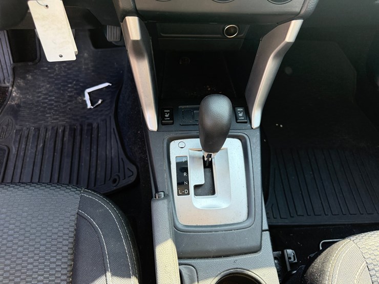 2015-subaru-forester-image-42