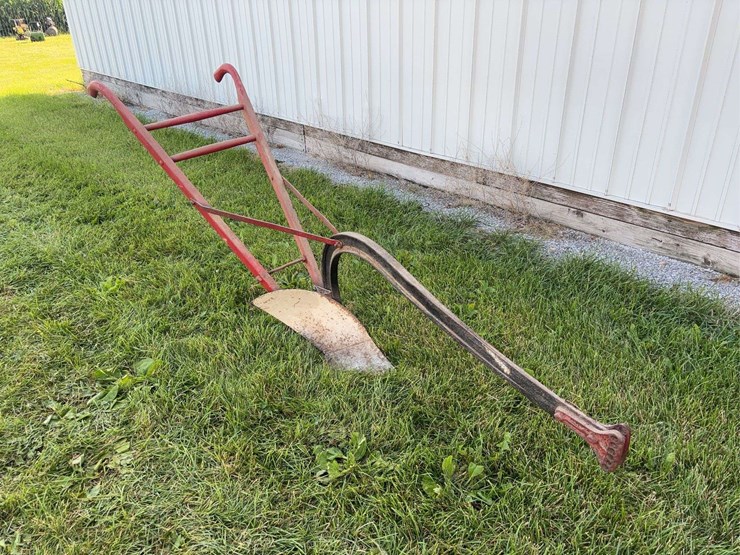 8”-walking-plow-image-1