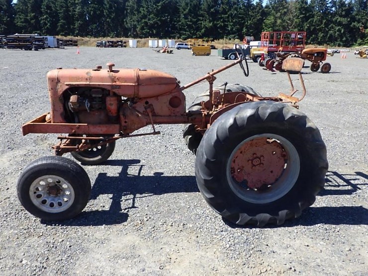 allis-chalmers-model-b-tractor-image-2
