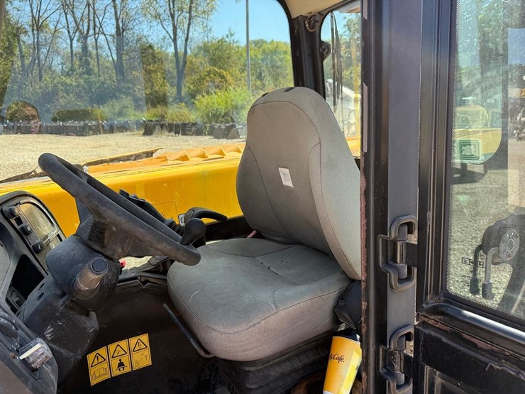 2017-jcb-505-20tc-image-15