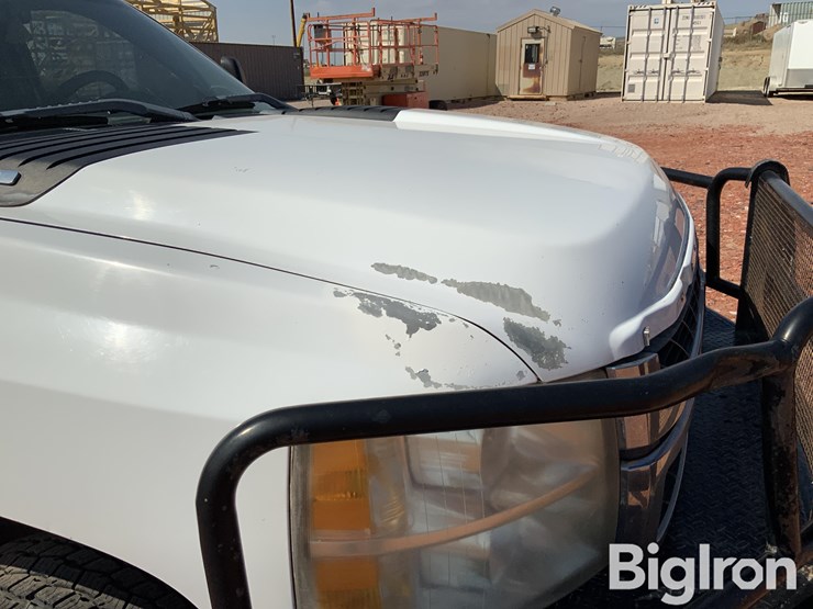 2011-chevrolet-silverado-3500-image-14