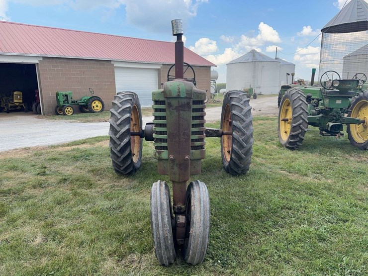 john-deere-b-image-8