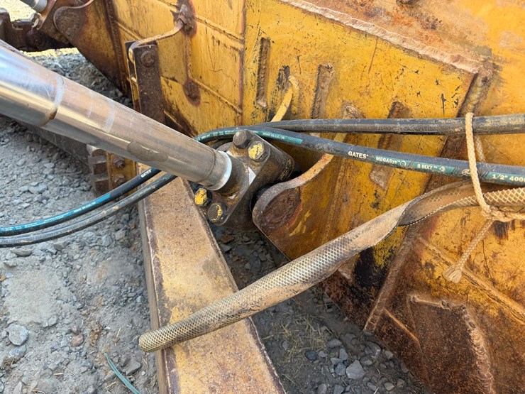 caterpillar-d6m-image-20
