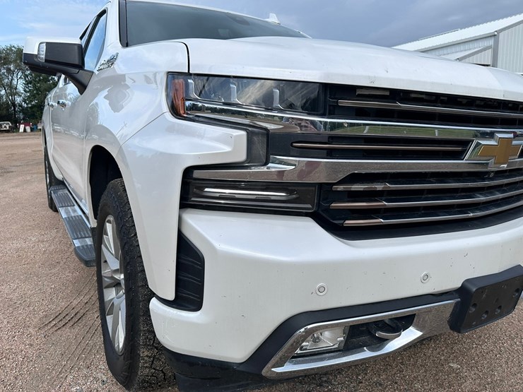 2020-chevrolet-1500-image-11
