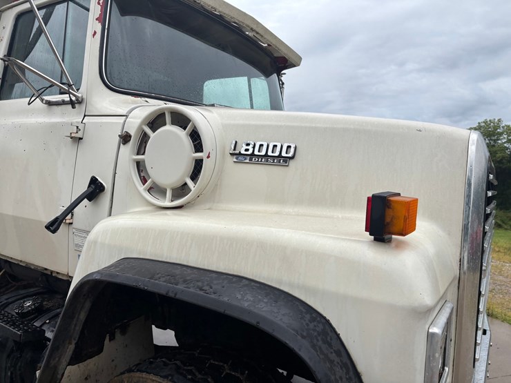1994-ford-l8000-image-24