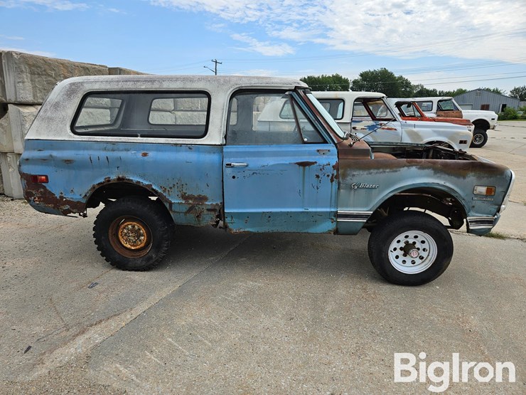 1970-chevrolet-k5-image-4