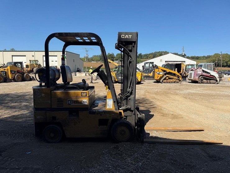 caterpillar-t50d-image-5