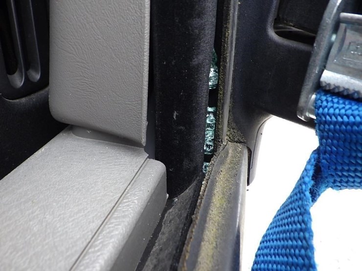 2016-utility-van-image-33