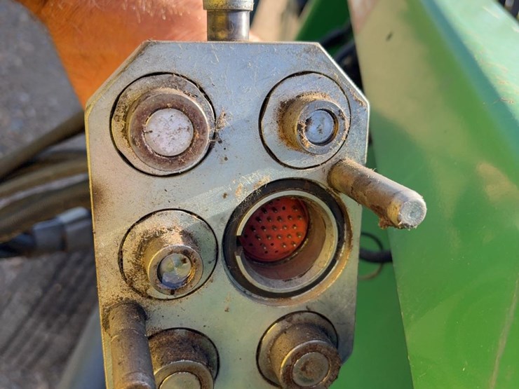 john-deere-635f-image-13