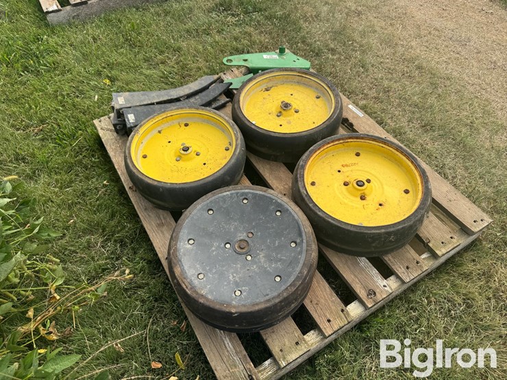 john-deere-1700-image-7