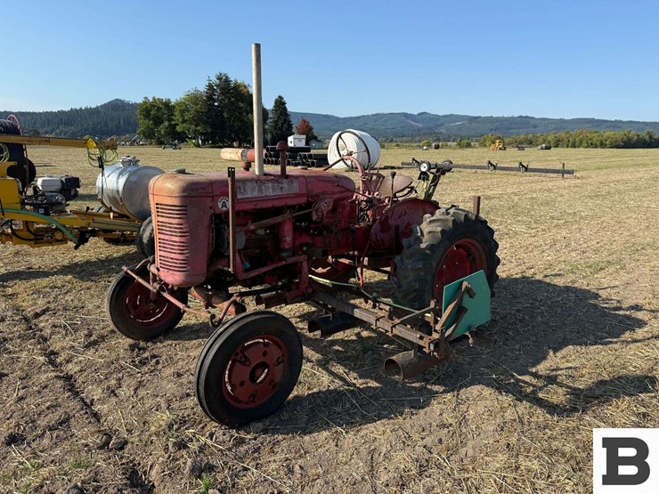 farmall-super-a-tractor-image-1