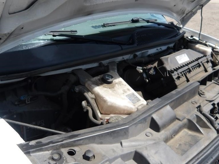 2019-chevrolet-express-2500-image-12