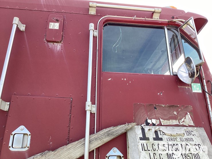 1985-kenworth-k100e-image-17