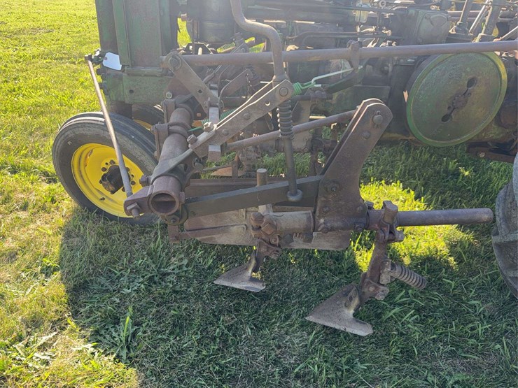 john-deere-b-image-22