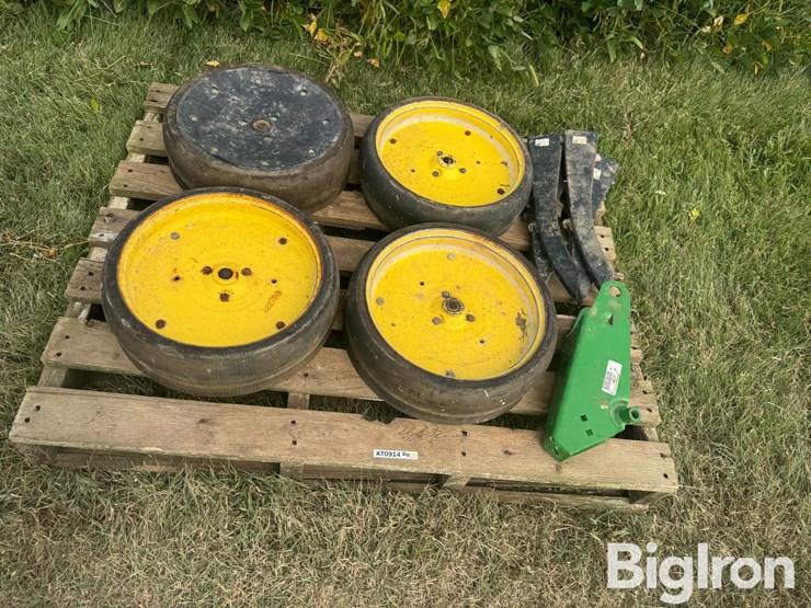john-deere-1700-image-10