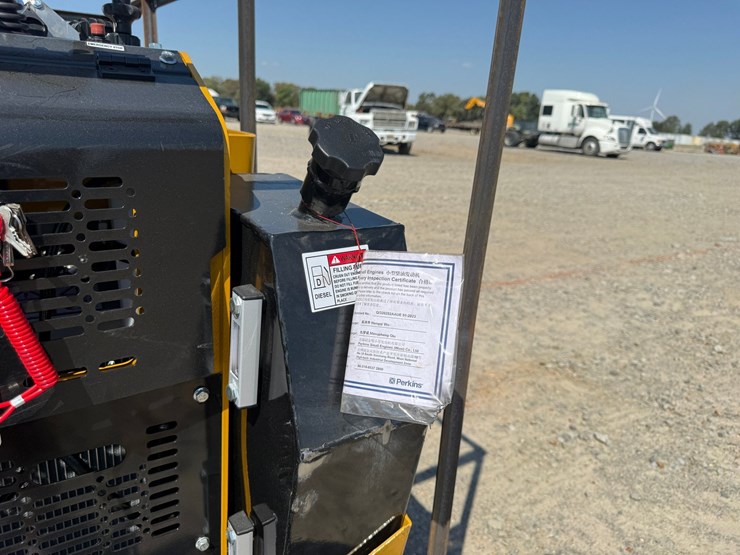 #76-•-unused-2026-cfg-kjt27-stand-on-skid-steer-loader-kjt272026m0622193-inv#4561-image-21