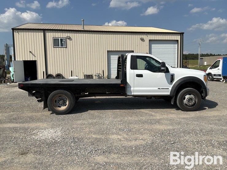 2017-ford-f550-xl-image-4
