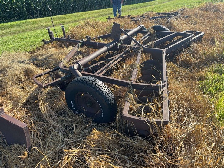 john-deere-11-image-7