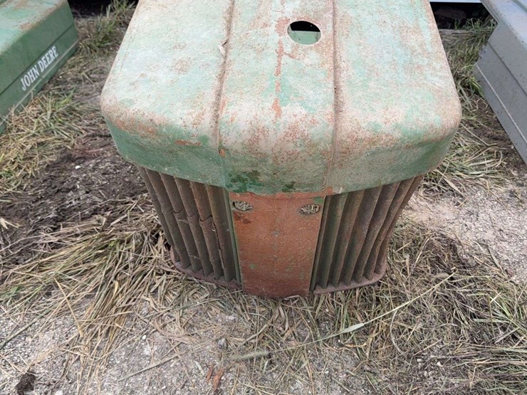 john-deere-720-image-1