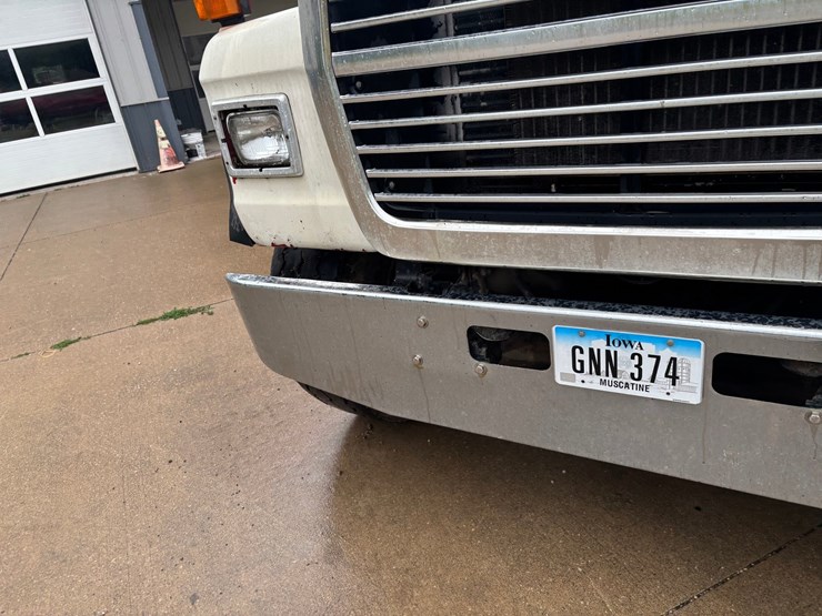1994-ford-l8000-image-17