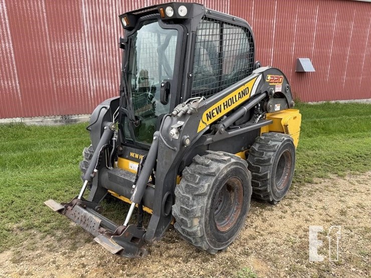 new-holland-l220-image-1