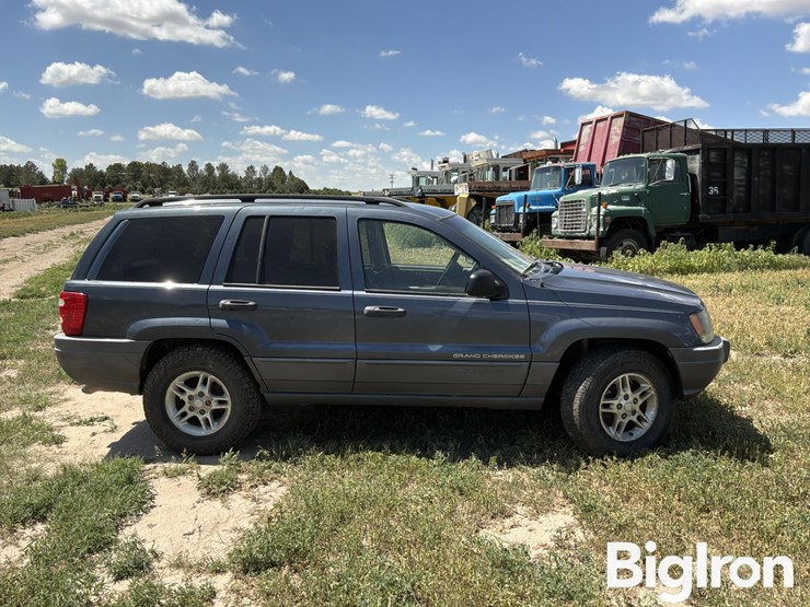 2002-jeep-grand-cherokee-laredo-image-4