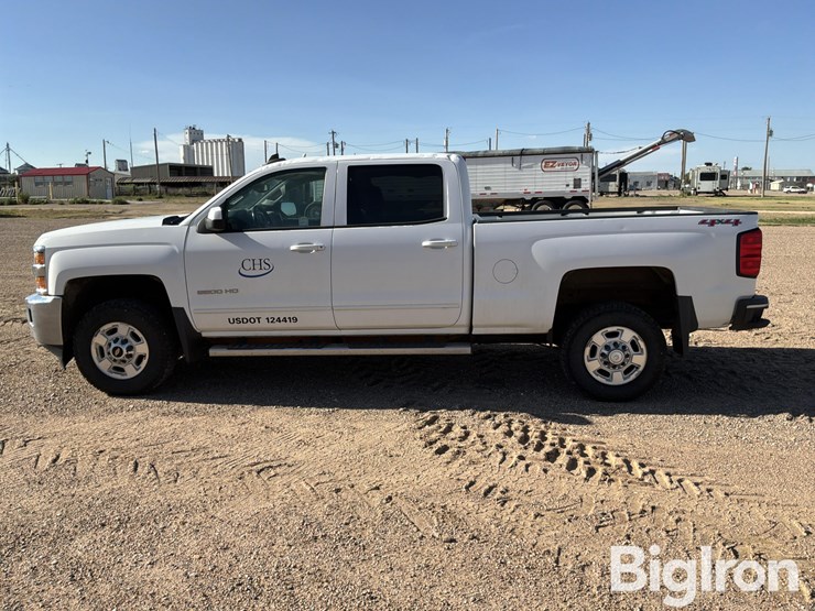 2015-chevrolet-silverado-2500-image-8