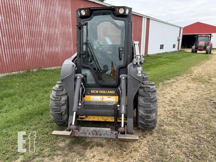 new-holland-l220-image-5