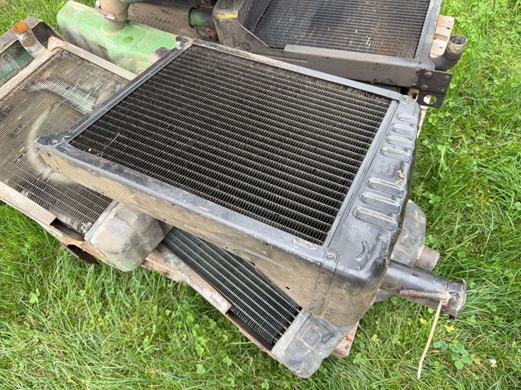 john-deere-dubuque-radiators-image-2