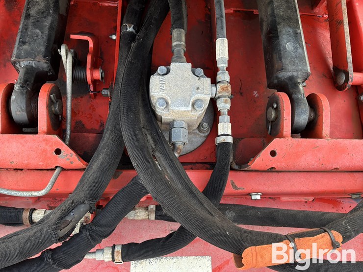 massey-ferguson-730-image-17
