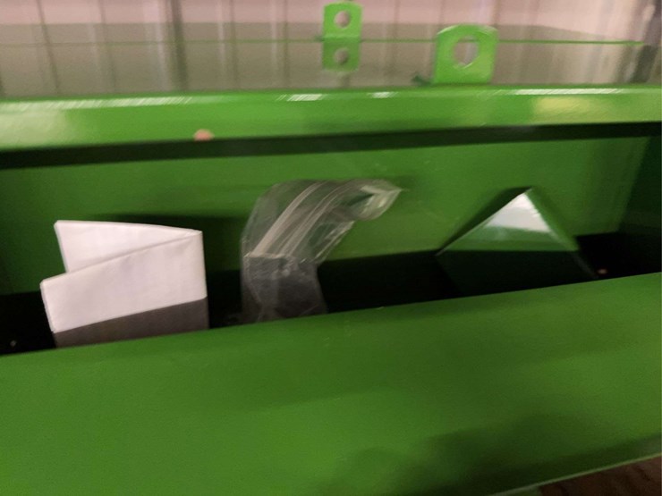 (2)-john-deere-dubuque-tool-boxes-image-2