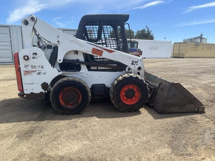2017-bobcat-s740-image-7
