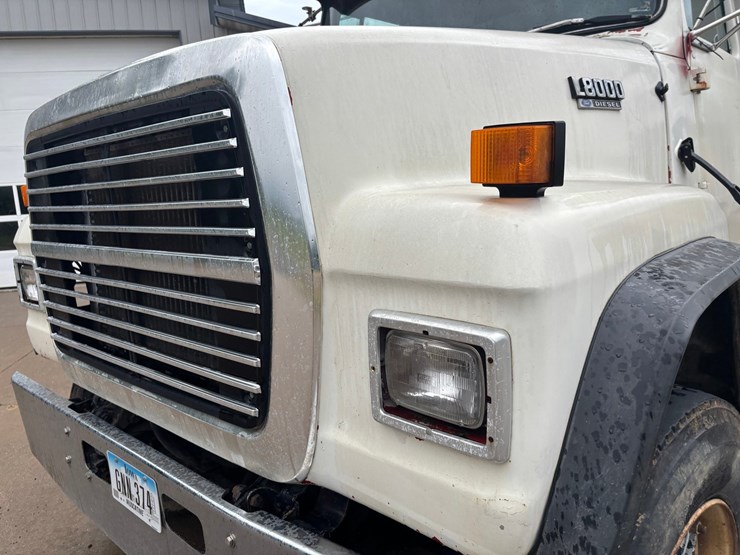 1994-ford-l8000-image-14