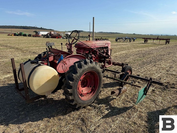 farmall-super-a-tractor-image-5