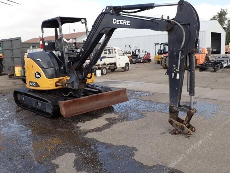 2023-deere-50g-image-2