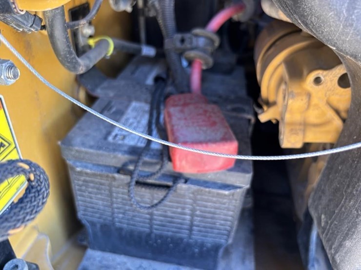 2020-caterpillar-289d3-image-37