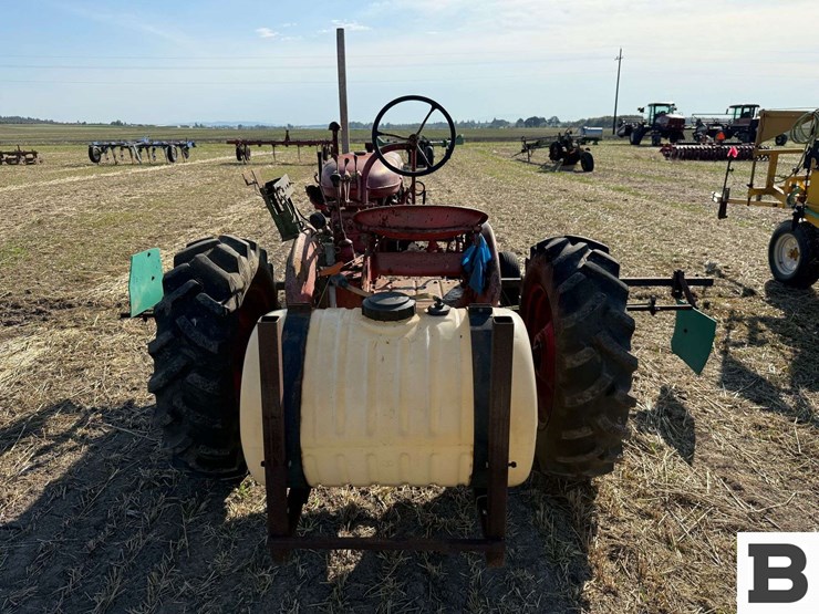 farmall-super-a-tractor-image-4