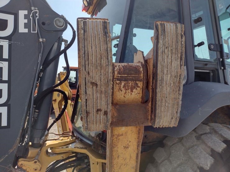2010-deere-310sj-image-38