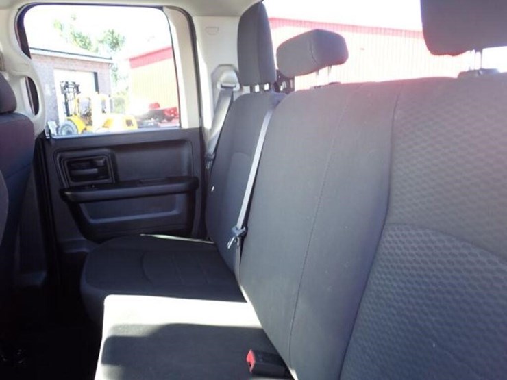 2019-dodge-1500-image-27