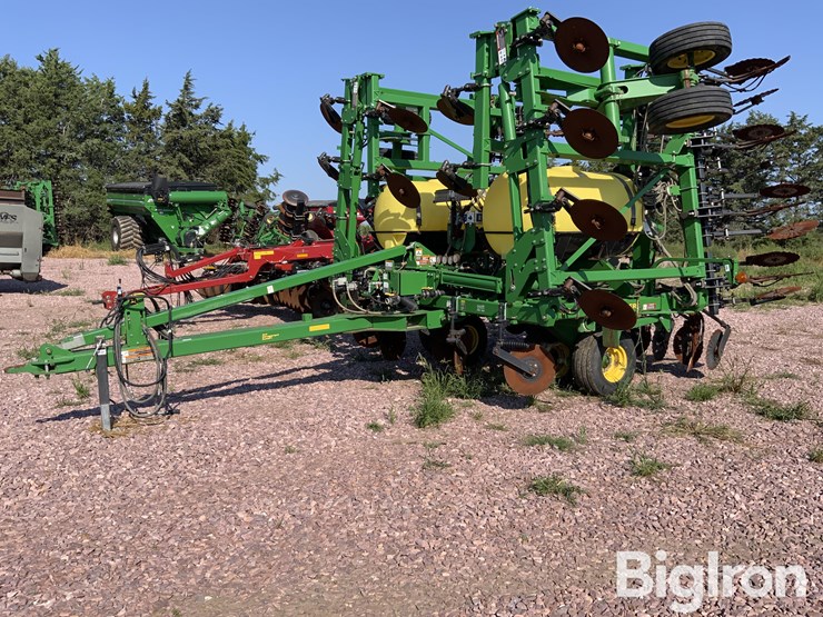 2014-john-deere-2510c-image-1