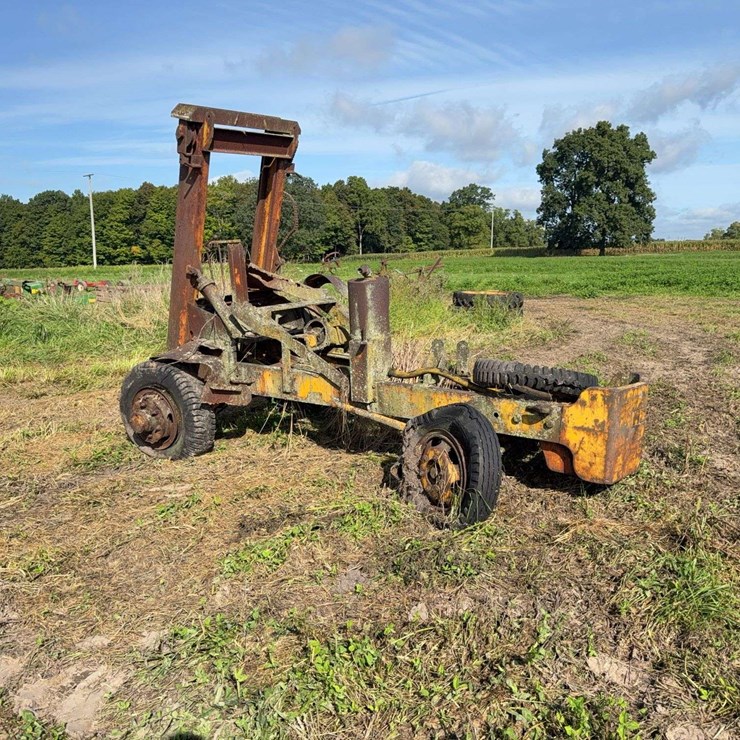 John Deere Holt Fork Lift