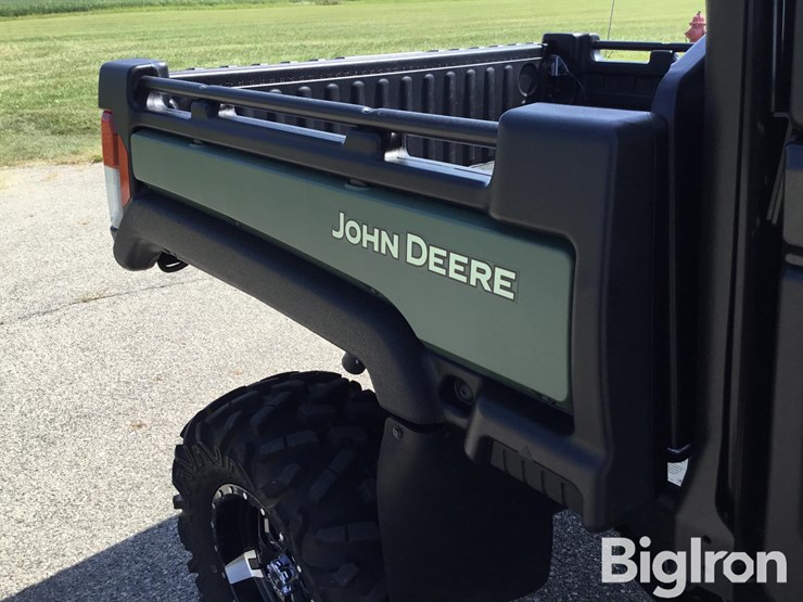 2025-john-deere-gator-image-18